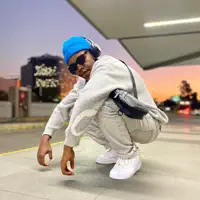 Escucha a undefined, mira videos musicales, lee su biografía, consulta las fechas de las gira y más.