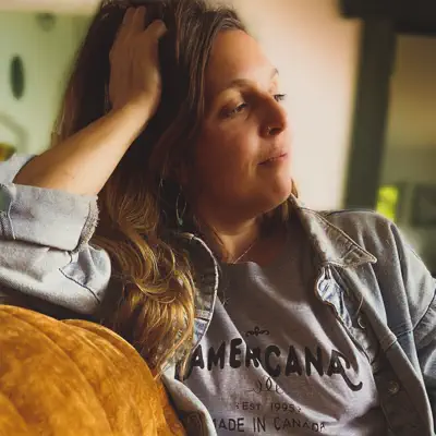 Listen to Jessica Charlie, watch music videos, read bio, see tour dates & more!