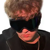 Poslechněte si interpreta undefined, sledujte hudební videa, přečtěte si životopis, podívejte se na data turné a další informace.