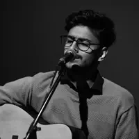 undefined을(를) 듣고, 뮤직 비디오를 보고, 약력을 읽고, 투어 일정 등을 확인하세요!