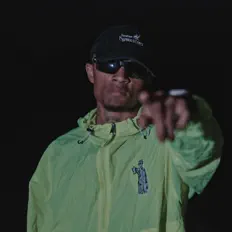 Lit Lordsを聴いたり、ミュージックビデオを鑑賞したり、経歴やツアー日程などを確認したりしましょう！