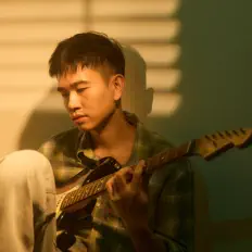 Posłuchaj wykonawcy Jason Yu, obejrzyj teledyski, przeczytaj biografię, zobacz daty tras koncertowych i nie tylko!