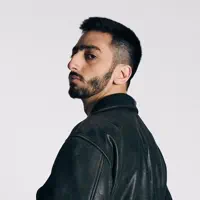 Escucha a undefined, mira vídeos musicales, lee la biografía, consulta fechas de giras y mucho más.