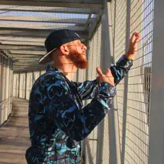 Jeyfran सुनें, म्यूज़िक वीडियो देखें, बायो पढ़ें, दौरे की तारीखें और बहुत कुछ देखें!