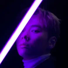 Ouve Jasonhins, vê vídeos de música, lê a biografia, vê as datas da digressão e muito mais!