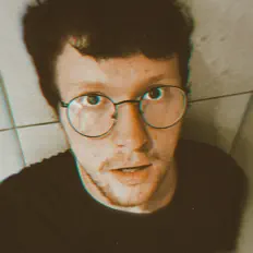 Max Nightingaleを聴いたり、ミュージックビデオを鑑賞したり、経歴やツアー日程などを確認したりしましょう！