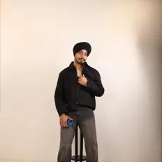 Harkaneを聴いたり、ミュージックビデオを鑑賞したり、経歴やツアー日程などを確認したりしましょう！