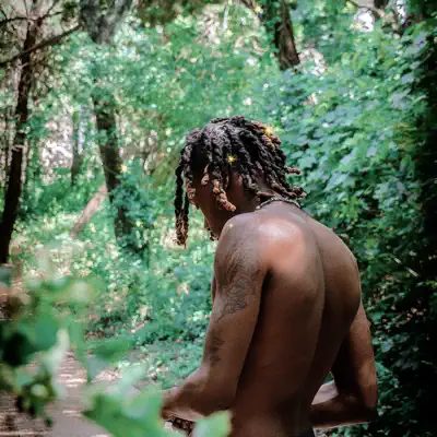 Listen to Li Foe, watch music videos, read bio, see tour dates & more!