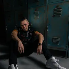 Jaxx을(를) 듣고, 뮤직 비디오를 보고, 약력을 읽고, 투어 일정 등을 확인하세요!