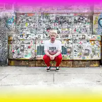 聆聽 undefined、觀看音樂影片、閱讀小傳、查看巡演日期等！