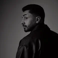 Hör dir Ramo Benim an, schau dir Musikvideos an, lies die Biografie, finde Tourdaten und mehr!