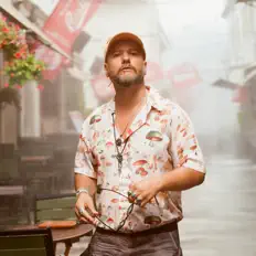 Ouve Cyanide, vê vídeos de música, lê a biografia, vê as datas da digressão e muito mais!