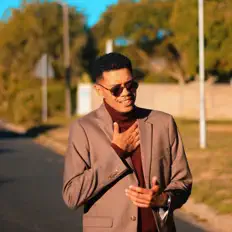 Escucha a Damian Roos, mira videos musicales, lee su biografía, consulta las fechas de las gira y más.