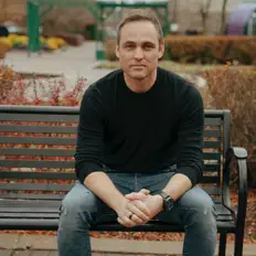 Ακούστε περιεχόμενο από Abevious, παρακολουθήστε μουσικά βίντεο, διαβάστε το βιογραφικό, δείτε ημερομηνίες περιοδείας, και πολλά ακόμη!