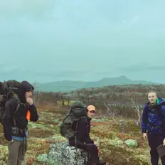 Poslechněte si interpreta Qeborah, sledujte hudební videa, přečtěte si životopis, podívejte se na data turné a další informace.