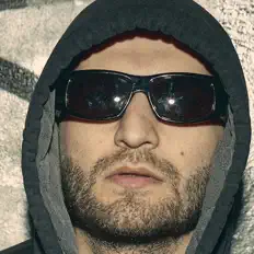 Escucha a DEEMARS, mira vídeos musicales, lee la biografía, consulta fechas de giras y mucho más.