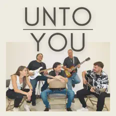 聆聽 Unto You、觀看音樂影片、閱讀小傳、查看巡演日期等！