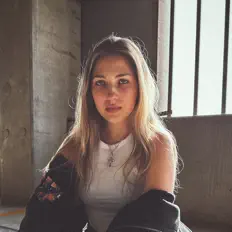 收听 Brooke Pomeroy、观看音乐视频、阅读小传、查看巡演日期等 ！