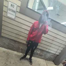 收听 Ymp mon、观看音乐视频、阅读小传、查看巡演日期等 ！