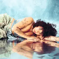 Escucha a undefined, mira vídeos musicales, lee la biografía, consulta fechas de giras y mucho más.
