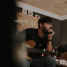 Escucha a Ferdy Borja, mira videos musicales, lee su biografía, consulta las fechas de las gira y más.