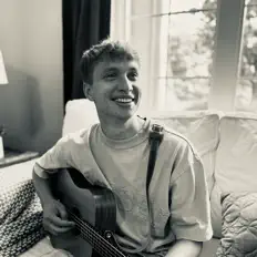 Elijah Cramer सुनें, म्यूज़िक वीडियो देखें, बायो पढ़ें, दौरे की तारीखें और बहुत कुछ देखें!