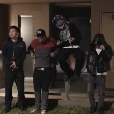 聆聽 CRASH K WALL、觀看音樂影片、閱讀小傳、查看巡演日期等！