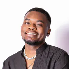 Ntungalia Enochを聴いたり、ミュージックビデオを鑑賞したり、経歴やツアー日程などを確認したりしましょう！