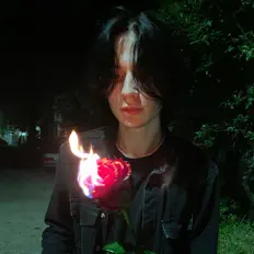 收听 STEEGLEE、观看音乐视频、阅读小传、查看巡演日期等 ！