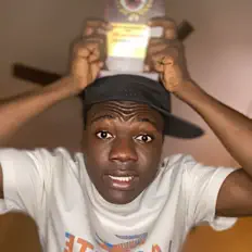 Ouve Holyboy8879, vê vídeos de música, lê a biografia, vê as datas da digressão e muito mais!