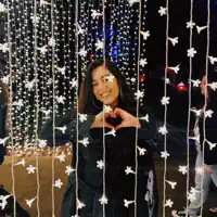 undefined सुनें, म्यूज़िक वीडियो देखें, बायो पढ़ें, दौरे की तारीखें और बहुत कुछ देखें!