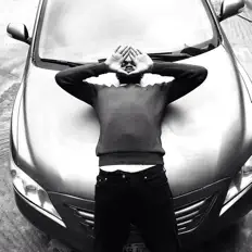 Diviney vybez dinle, müzik videolarını izle, biyografisini oku, tur tarihlerini ve daha fazlasını gör!