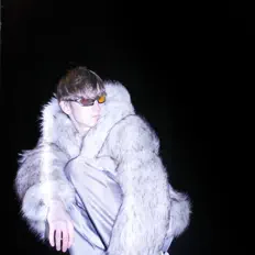 bagiplug सुनें, म्यूज़िक वीडियो देखें, बायो पढ़ें, दौरे की तारीखें और बहुत कुछ देखें!