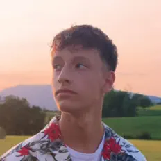 Hör dir DJ Maé an, schau dir Musikvideos an, lies die Biografie, finde Tourdaten und mehr!