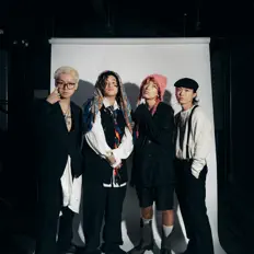 FLAT FRANKEN을(를) 듣고, 뮤직 비디오를 보고, 약력을 읽고, 투어 일정 등을 확인하세요!