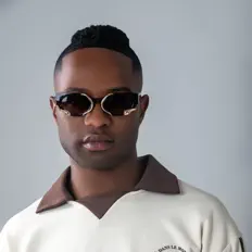 聆聽 Zeh McGeba、觀看音樂影片、閱讀小傳、查看巡演日期等！