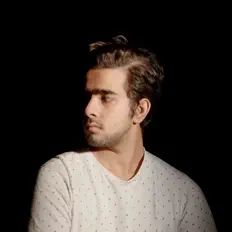 Hör dir Surya Vakkalanka an, schau dir Musikvideos an, lies die Biografie, finde Tourdaten und mehr!