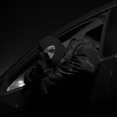 CAPO BEATZを聴いたり、ミュージックビデオを鑑賞したり、経歴やツアー日程などを確認したりしましょう！