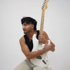 Pure Skies을(를) 듣고, 뮤직 비디오를 보고, 약력을 읽고, 투어 일정 등을 확인하세요!