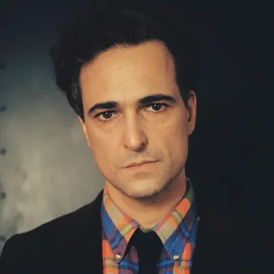 Listen to Manuel Fúria, watch music videos, read bio, see tour dates & more!