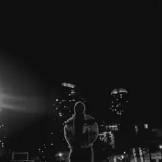 TOPを聴いたり、ミュージックビデオを鑑賞したり、経歴やツアー日程などを確認したりしましょう！