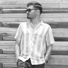 收听 Emad Yaghoubi、观看音乐视频、阅读小传、查看巡演日期等 ！