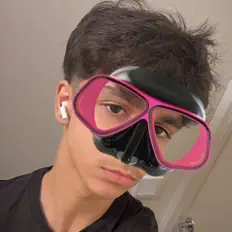 Luister naar Lucasdejong08, bekijk muziekvideo's, lees de bio, bekijk de tourdata, en meer!