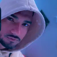 Posłuchaj wykonawcy undefined, obejrzyj teledyski, przeczytaj biografię, zobacz daty tras koncertowych i nie tylko!