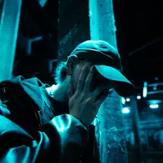 Hör dir RYX an, schau dir Musikvideos an, lies die Biografie, finde Tourdaten und mehr!