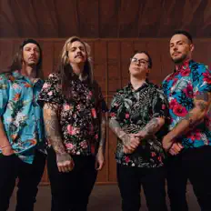 Voidsを聴いたり、ミュージックビデオを鑑賞したり、経歴やツアー日程などを確認したりしましょう！