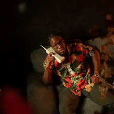 Zone Hefner सुनें, म्यूज़िक वीडियो देखें, बायो पढ़ें, दौरे की तारीखें और बहुत कुछ देखें!