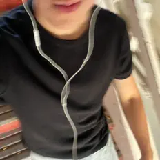 Dengarkan Jareb Ramírez, tonton video musik, baca bio, lihat tanggal tur & lainnya!