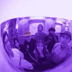 Posłuchaj wykonawcy Mellow Mania, obejrzyj teledyski, przeczytaj biografię, zobacz daty tras koncertowych i nie tylko!