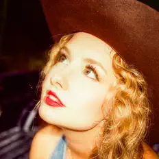 Sydney Shae सुनें, म्यूज़िक वीडियो देखें, बायो पढ़ें, दौरे की तारीखें और बहुत कुछ देखें!